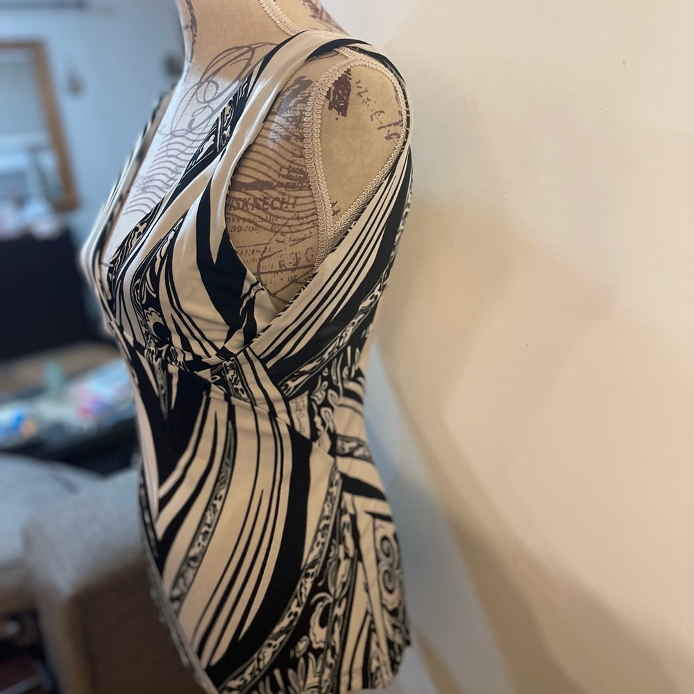 Just Cavalli Black and White V-Neck Graphic Sleeveless Tank - Picture 5 of 16